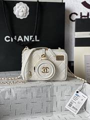 Chanel Camera White Bag - 11.5x16x6cm - 1