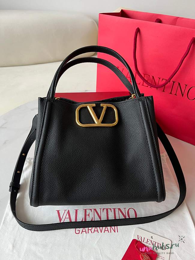 Valentino Garavani Alltime Vlogo Signature Bag - 19x17x14cm - 1