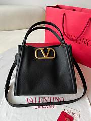 Valentino Garavani Alltime Vlogo Signature Bag - 19x17x14cm - 1