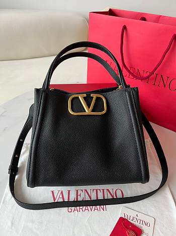 Valentino Garavani Alltime Vlogo Signature Bag - 19x17x14cm