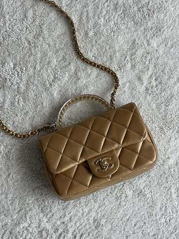 Chanel Flap Bag - 20x13x7cm