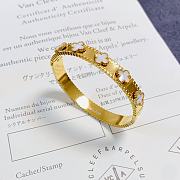 Van Cleef & Arpels Gold Bracelet - 2