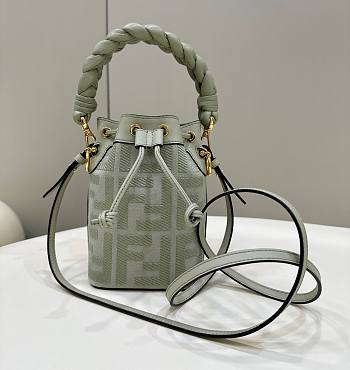 Fendi mini Mon Tresor Green Bucket Bag - 12×18×10CM