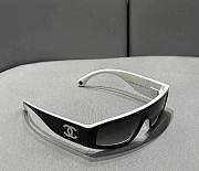 CHANEL SHIELD SUNGLASSES Nylon Fibre Black & White.  - 1