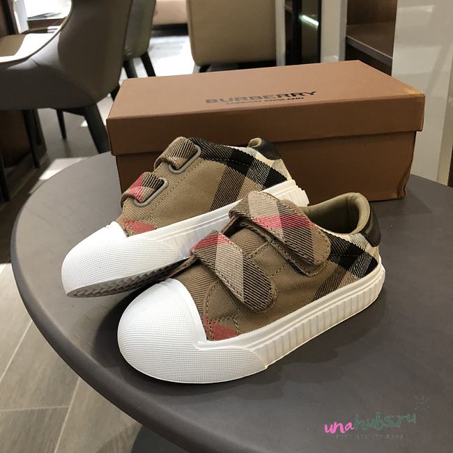 Burberry Belford House Check Sneakers - 1