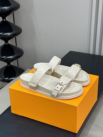 Louis Vuitton Bom Dia Flat Mule White Monogram