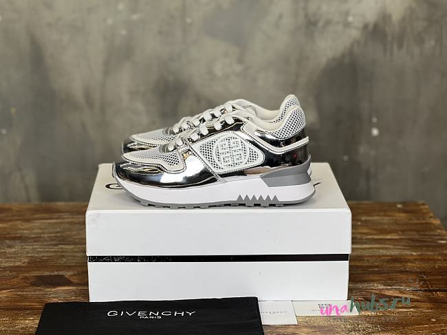 Givenchy Sneakers 03 - 1