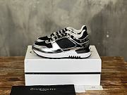 Givenchy Sneakers 03 - 2