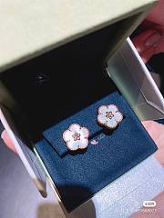 Van Cleef & Arpels Flower Earrings - 5