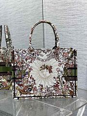 Dior Medium Book Tote Ecru Multicolor Dior 4 Saisons Automne Soleil Embroidery  - 5