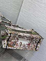 Dior Medium Book Tote Ecru Multicolor Dior 4 Saisons Automne Soleil Embroidery  - 4