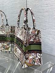 Dior Medium Book Tote Ecru Multicolor Dior 4 Saisons Automne Soleil Embroidery  - 2