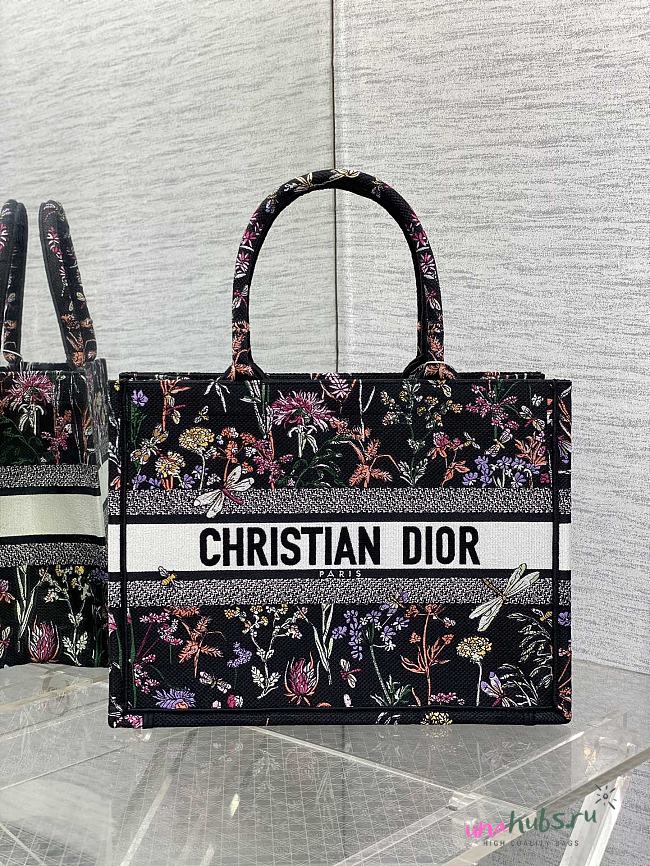 Dior Medium Book Tote Black Flowers Embroidery - 1