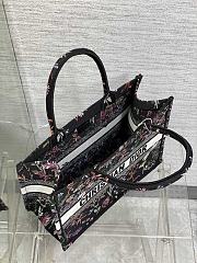 Dior Medium Book Tote Black Flowers Embroidery - 4