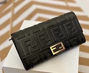 Fendi Baguette Continental Wallet With Chain - 4