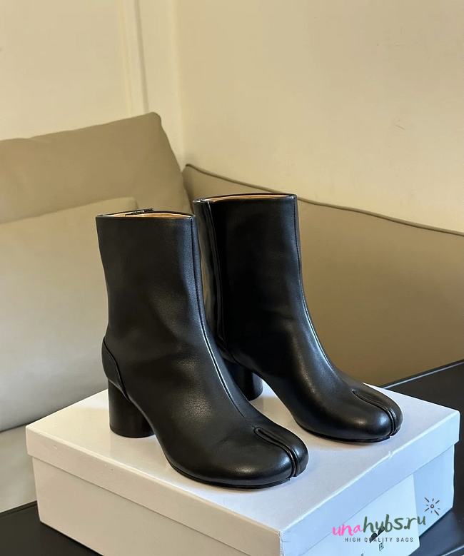 Maison Margiela Black Tabi Boots Split Toe - 1