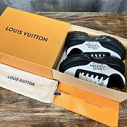 Louis Vuitton Sneakers 02 - 6