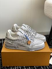 	 Louis Vuitton Monogram Grey Trainers - 1