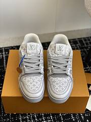 	 Louis Vuitton Monogram Grey Trainers - 4