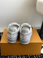 	 Louis Vuitton Monogram Grey Trainers - 2