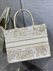 Dior Book Tote Medium Ivory And Gold Toile De Jouy Embroidery - 2