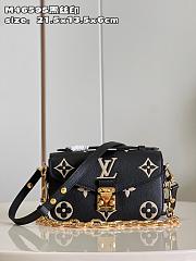 Louis Vuitton Pochette Métis East West  - 3