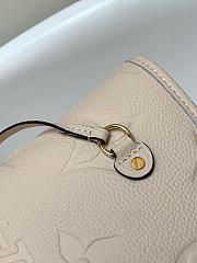 Louis Vuitton Neverfull creme Monogram MM bag - 3