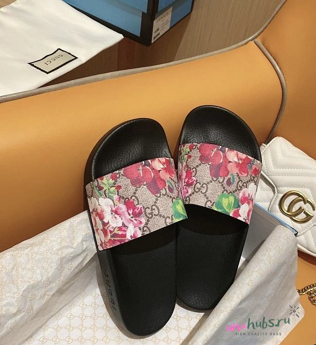 Gucci GG Blooms Supreme floral sandal - 1