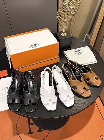 HERMES Calfskin Elbe 60 Sandals