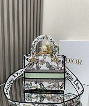 Dior Medium Lady D Lite Green Embroidery Butterfly 24cm - 3