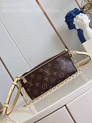 Louis Vuitton Bloom Pouch Monogram Canvas - 3