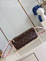 Louis Vuitton Bloom Pouch Monogram Canvas - 2