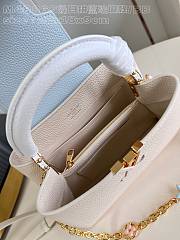 Louis Vuitton Capucines Taurillon white leather with charm strap - 2