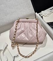 Chanel Clutch Lambskin - 2