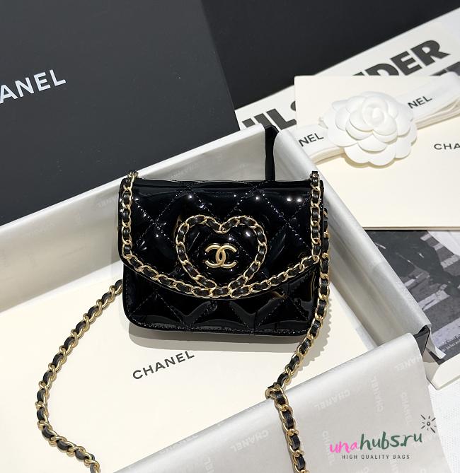 Chanel Heart Bag Black Patent Leather - 12.5x9.5x3cm - 1