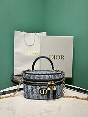 Dior 30 Montaigne Mini Vanity Case Blue Denim Dior Oblique Jacquard 16.5*8*9.5cm - 1