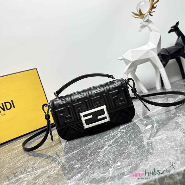 Fendi Baguette Top Handle Bag - 19x3x11cm - 1