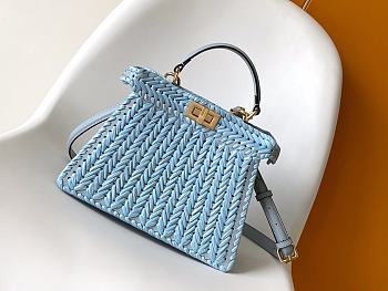 Peekaboo ISeeU Petite blue braided leather bag - 27-11-21cm