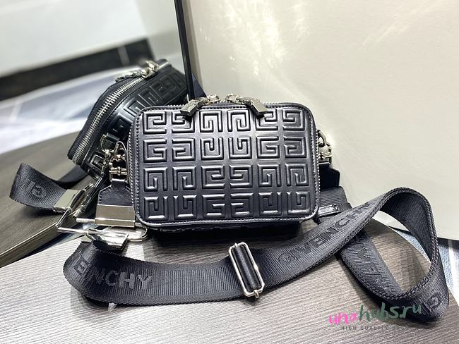 Givenchy Antigona U Black Bag 01 - 18.5x12x5.5cm - 1