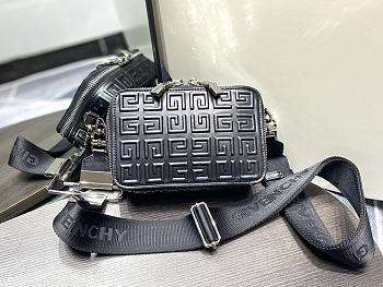 Givenchy Antigona U Black Bag 01 - 18.5x12x5.5cm