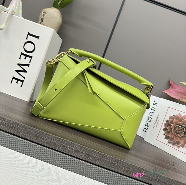 Loewe Puzzle Anagram Green Bag - 24*10.5*16CM - 1