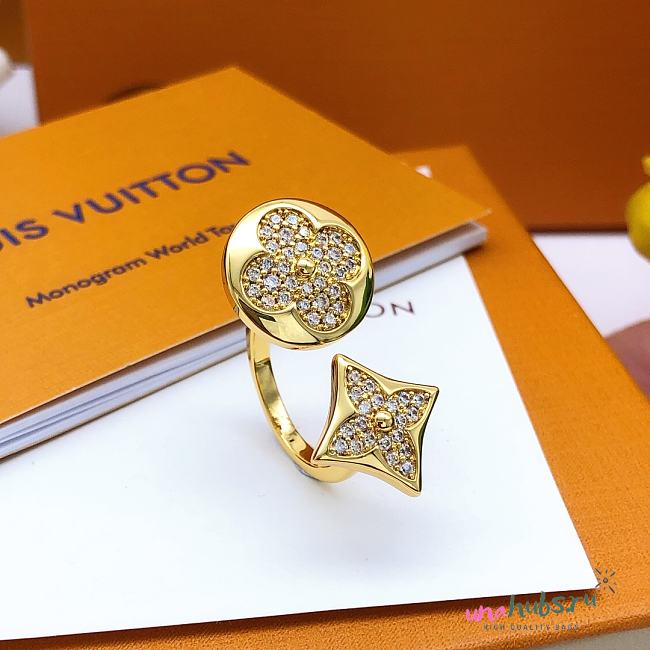 Louis Vuitton Gold Clover Earrings - 1