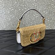 VALENTINO SMALL GARAVANI LOCÒ RAFFIA SHOULDER BAG WITH JEWEL LOGO - 3