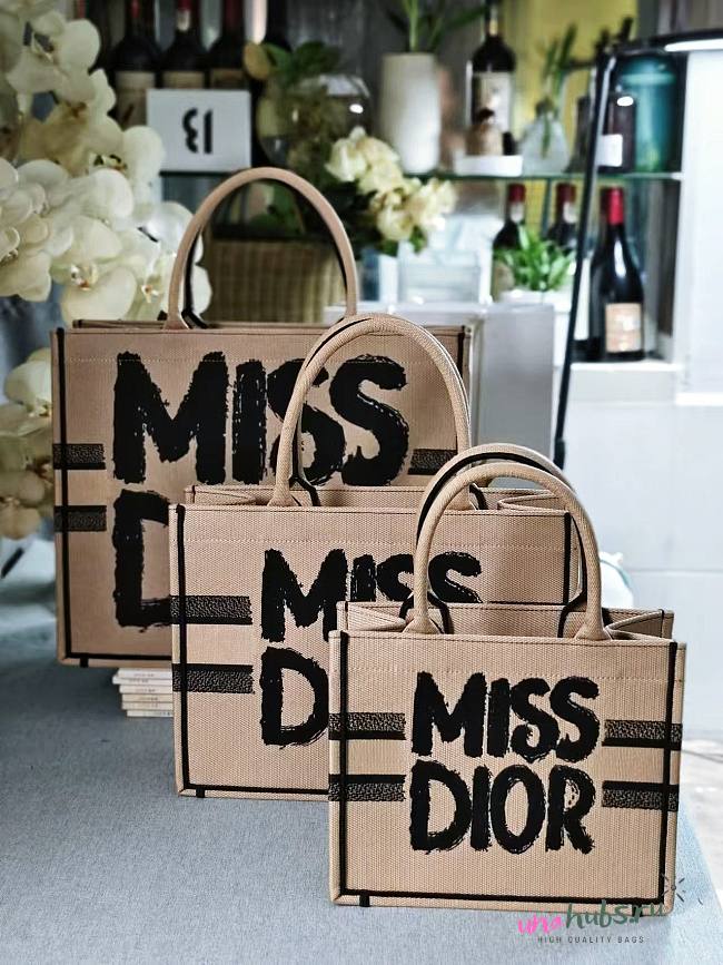 Dior Book Tote Beige and Black Miss Dior Graffiti Embroidery - 1