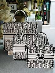 Dior Book Tote White and Black Miss Dior Graffiti Embroidery - 1