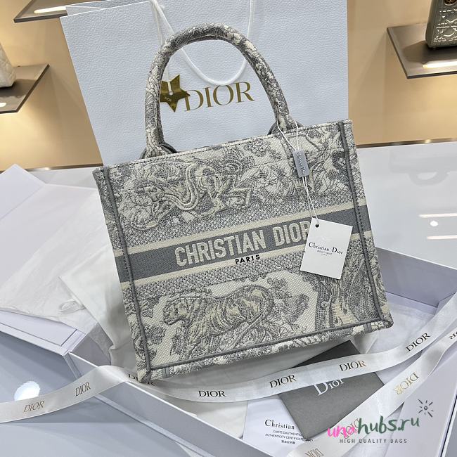 Dior Book Tote Small Embroidery 2 colors - 26.5*21*14cm - 1