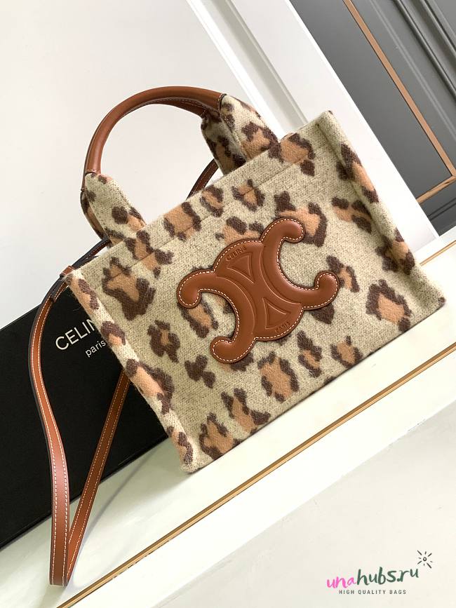 Celine small cabas thais in LEOPARD TEXTILE AND CALFSKIN - 25.5 x 18.5 x 12 CM - 1