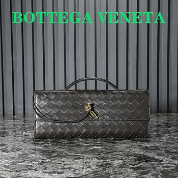 	 Bottega Veneta Andiamo Clutch Brown Leather - 31*13*3cm