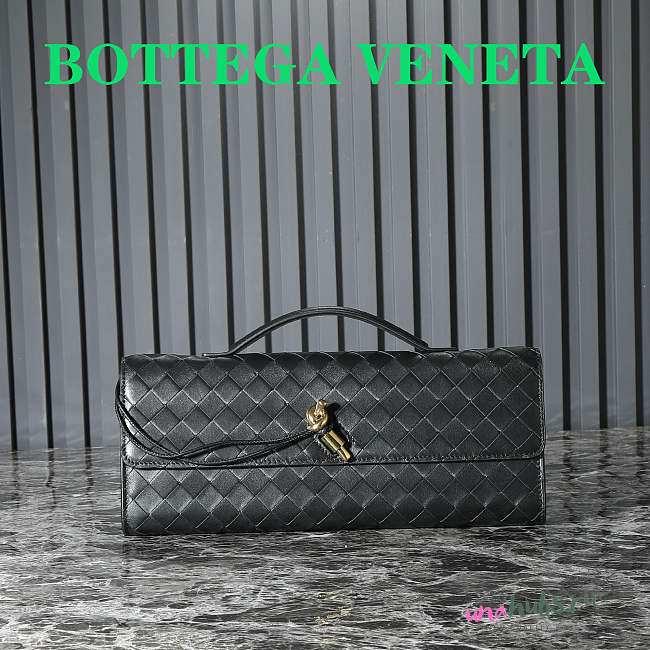 	 Bottega Veneta Andiamo Clutch Black Leather - 31*13*3cm - 1