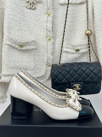 Chanel beige black Lambskin heels